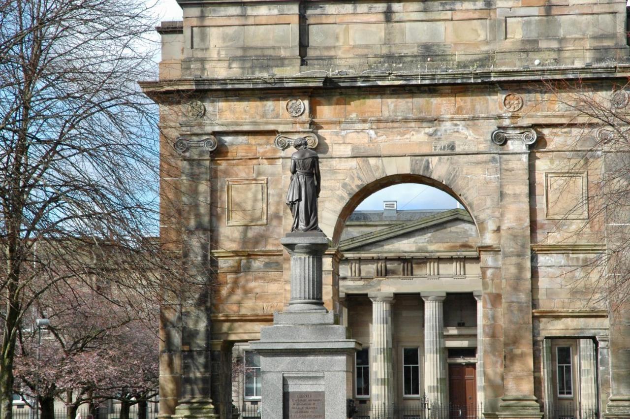 Fabulous Stylish Flat In Merchant City & Free Secure Parking Glasgow Buitenkant foto