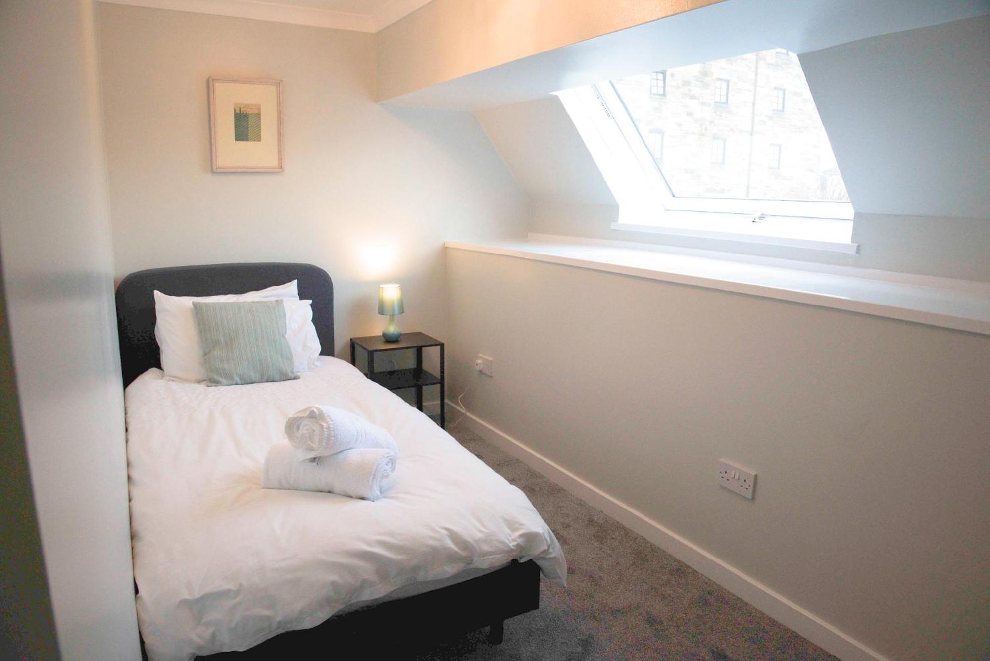 Fabulous Stylish Flat In Merchant City & Free Secure Parking Glasgow Buitenkant foto